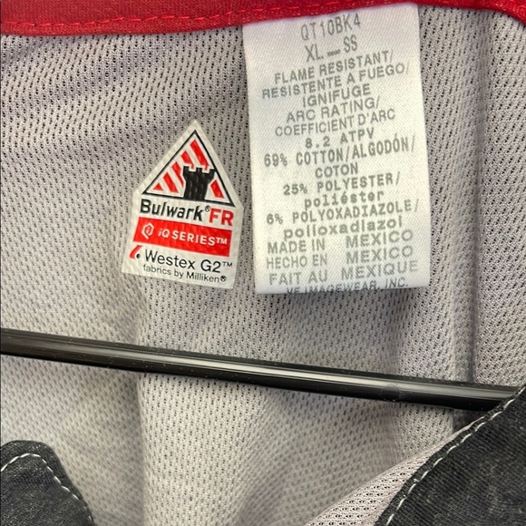 Bulwark FR Black Polo Shirt with Textured Fabric and Contrasting Collar - Picture 2 of 7